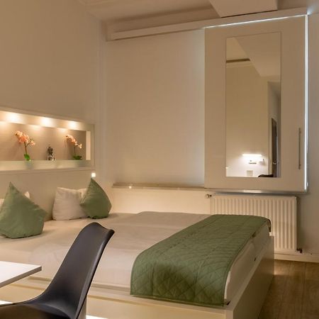 Bedpark Stellingen Hotel Hamburg Exterior photo
