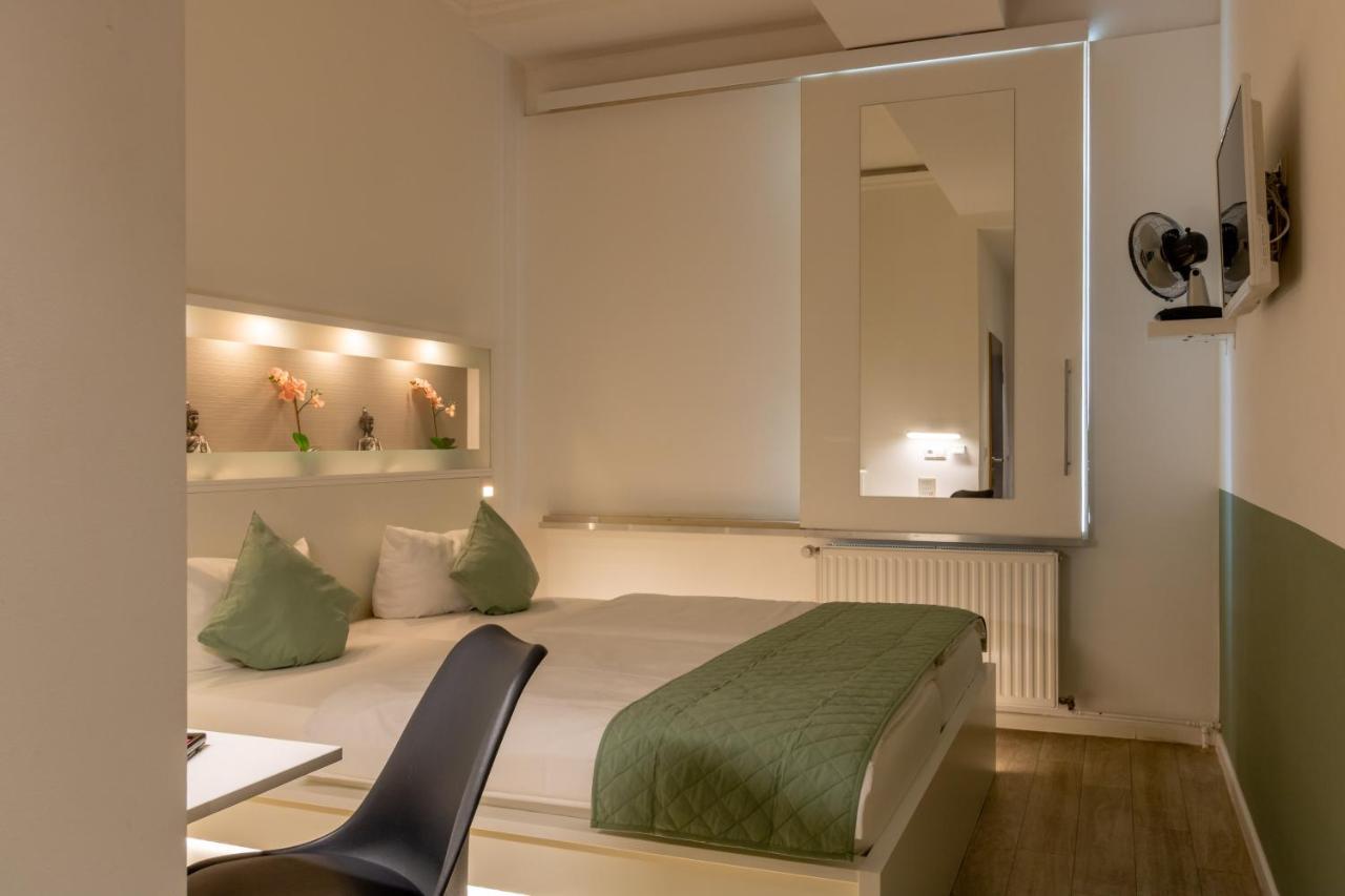 Bedpark Stellingen Hotel Hamburg Exterior photo