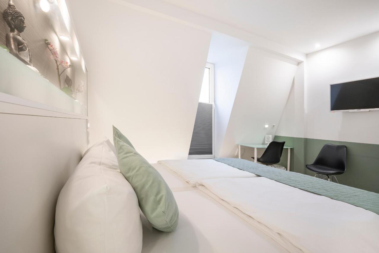 Bedpark Stellingen Hotel Hamburg Exterior photo